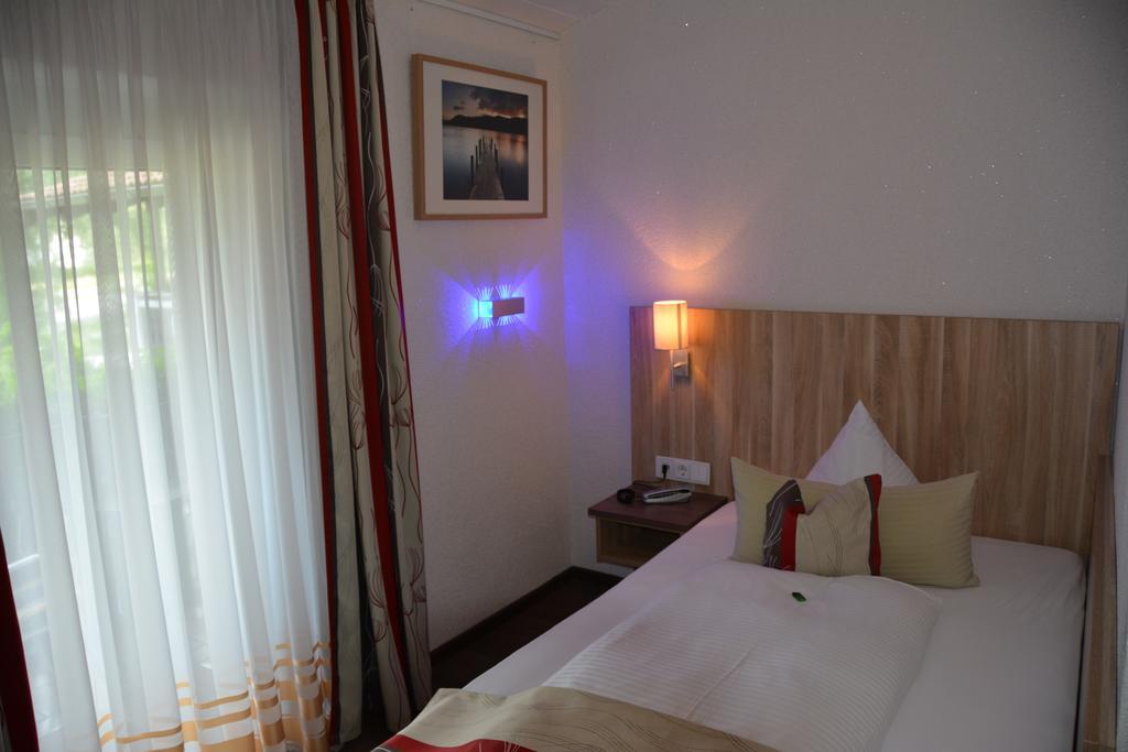Alpina Hotel Розенгайм Екстер'єр фото